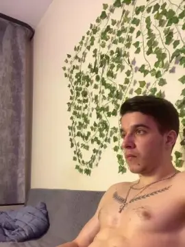 Cam4 Sex Chat of bravo_maestro