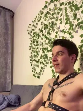 Cam4 Live Sex of bravo_maestro