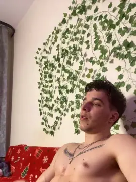 Cam4 Private Sex Chat of bravo_maestro
