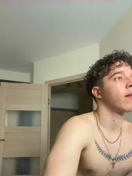 Cam4 Watch Live Sex Cams of bravo_maestro
