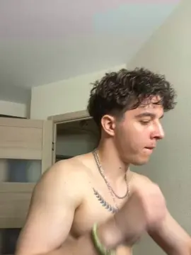 Cam4 Watch Live Sex Cams of bravo_maestro