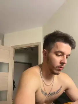 Cam4 Live Porn of bravo_maestro
