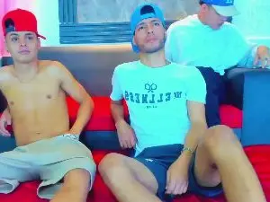 Cam4 Free Live Porn of LostresBigBoys