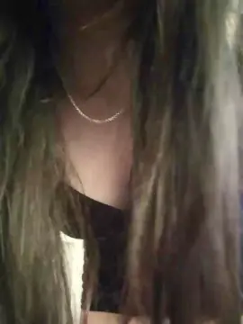 Cam4 Live Porn of petitesantaslut
