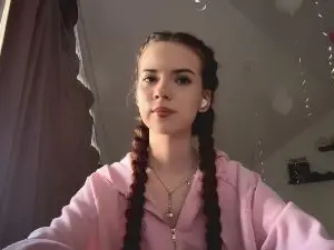 Cam4 Live Porn of HertaMcginley