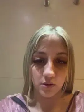 Cam4 Free Live Porn of Jazblondebaby