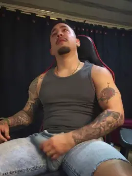Cam4 Live Porn of Im_massimo777
