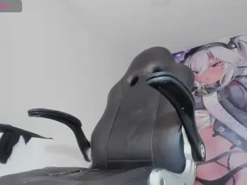 Cam4 Free Live Porn of Haydenn_Boy