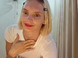 Cam4 Live Porn of KimiHusseini