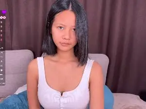 Cam4 Live Porn of HornyAura