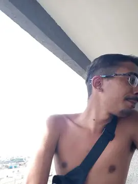 Cam4 Watch Live Sex Cams of MlkPentelhud0