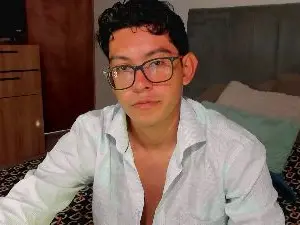 Cam4 Nude Webcam of alan_scot8
