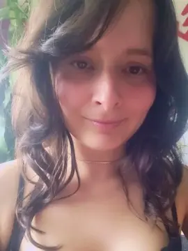 Cam4 Live Sex of Roxannepiggy