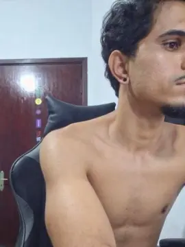 Cam4 Live Sex Cam of Ryan2023