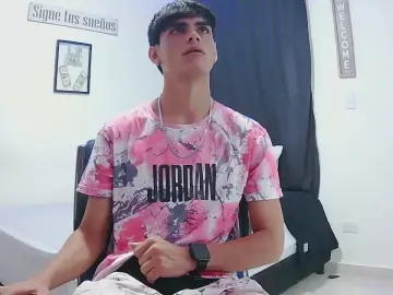 Cam4 Watch Live Sex Cams of harry_232001