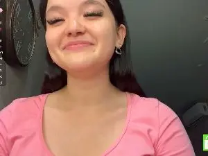 Cam4 Live Sex Cam of LoreeInnes