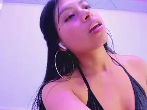 Cam4 Live Sex Cam of Chloe_Martini