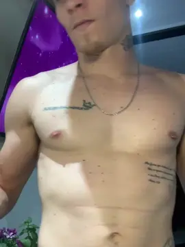 Cam4 Private Sex Chat of Russo_Carioca