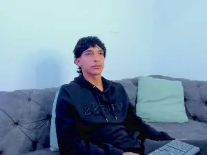 Cam4 Live Porn of KroyWave