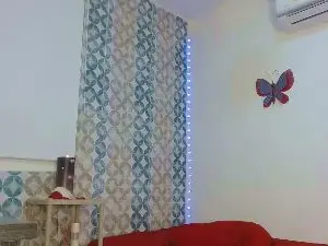 Cam4 Live Sex of Emilybateee