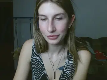 Cam4 Live Sex Cam of Evelyn_21_m