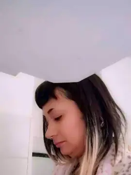 Cam4 Free Porn Cam of EroMiauEro