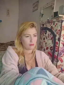 Cam4 Free Live Porn of Mazie07