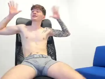 Chaturbate Nude Webcam of kyles_jake1