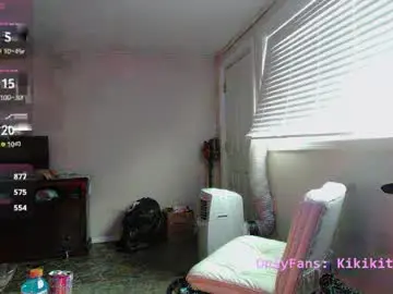 Chaturbate Live Porn of esoterickitten777