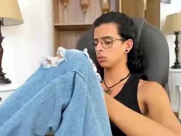 Chaturbate Best live sex cam show of andyxibrat