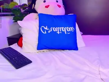 Chaturbate Live Sex Cam of gabriela_meow