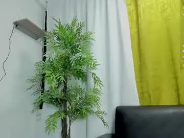 Chaturbate Live Sex Cam of _monserrat__