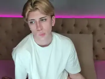 Chaturbate Live Sex Cam of tom_hardcore