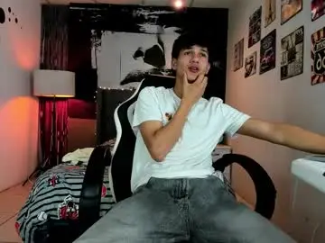 Chaturbate Free Porn Cam of jason_graeats1