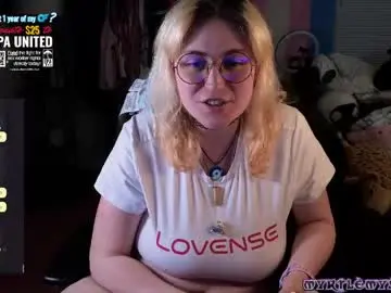 Chaturbate Sex Cam of myrtlemystic