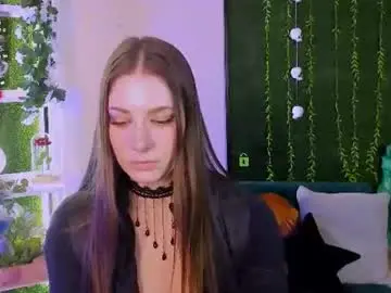 Chaturbate Live Sex Cam of lora_fleur