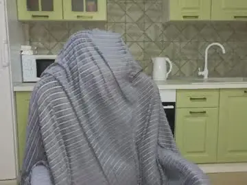 Chaturbate Adult Video Chat of mia___lunaa