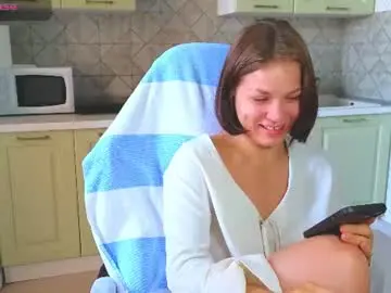 Chaturbate Nude Webcam of mia___lunaa