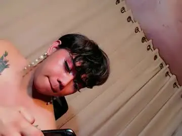Chaturbate Live Sex Cam of sassyffyra69