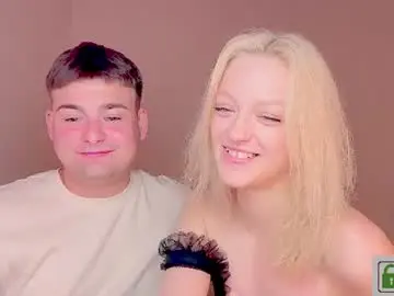 Chaturbate Live Sex Cam of your_molly_mark