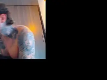 Chaturbate Live Sex Cam of chris_milleer