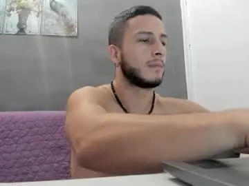 Chaturbate Best live sex cam show of noah_happy07