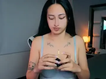 Chaturbate Live Sex Cam of violetskinny