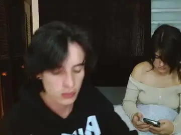 Chaturbate Live Porn of selena_and_andress