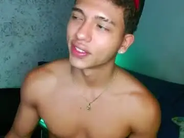 Chaturbate Free Porn Cam of tonydesire_