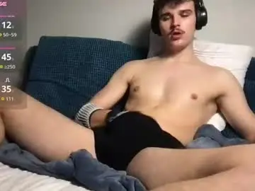 Chaturbate Free Live Porn of yngdesire1