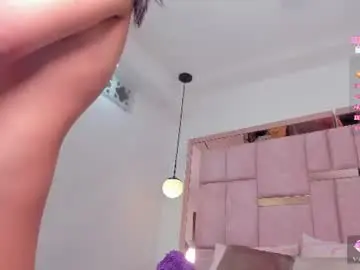 Chaturbate Free Live Porn of emily_daarell