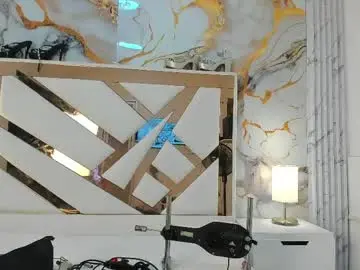 Chaturbate Live Sex Cam of karina_analdeep