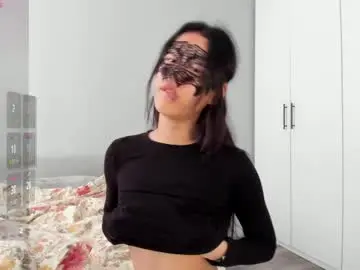 Chaturbate Live Sex Cam of helenblazetrt