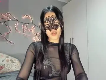Chaturbate Live Sex Cam of helenblazetrt